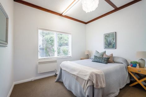 Photo of property in 40 Derwent Street, Island Bay, Wellington, 6023