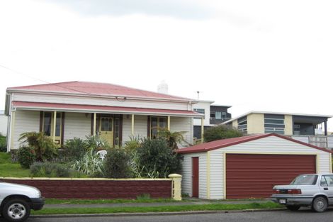 Photo of property in 77 Hine Street, New Plymouth, 4310