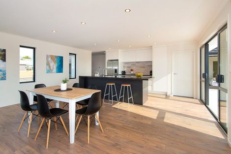 Photo of property in 2 Bellenden Crescent, Pokeno, 2402