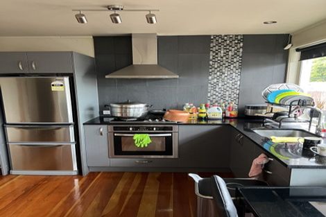 Photo of property in 41 Thornlow Street, Glendene, Auckland, 0602