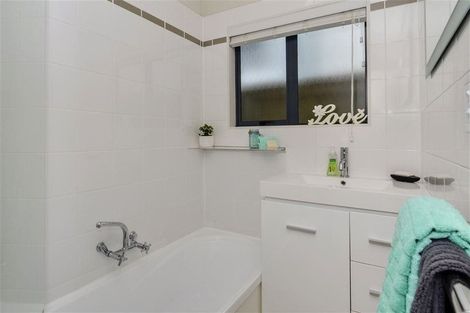 Photo of property in 10a Victor Street, Avondale, Auckland, 1026