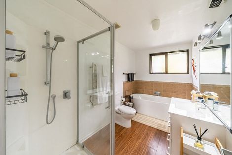 Photo of property in 42 Allington Road, Karori, Wellington, 6012