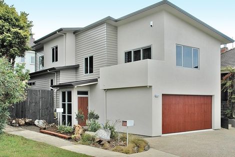 Photo of property in 77d Namata Road, One Tree Hill, Auckland, 1061