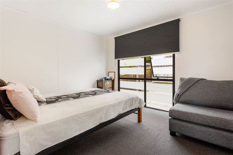 Photo of property in 3 Maywood Crescent, Glen Eden, Auckland, 0602