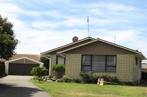 Photo of property in 30 Laing Crescent, Heathcote Valley, Christchurch, 8022