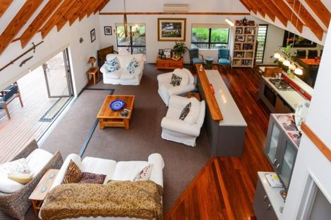 Photo of property in 82 Tauroa Road, Havelock North, 4130