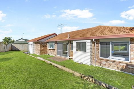 Photo of property in 46 Patts Avenue, Glendene, Auckland, 0602