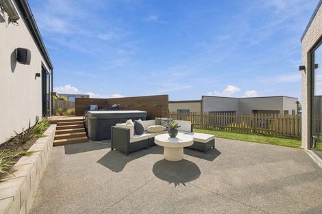 Photo of property in 19 Rauhea Lane, Clifton, Christchurch, 8081