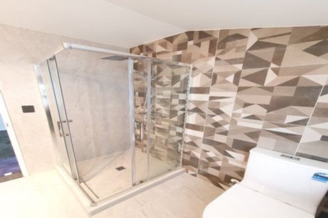 Photo of property in 425d Great South Road, Opaheke, Papakura, 2113