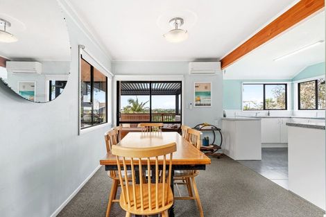 Photo of property in 32 Castaway Place, Gulf Harbour, Whangaparaoa, 0930
