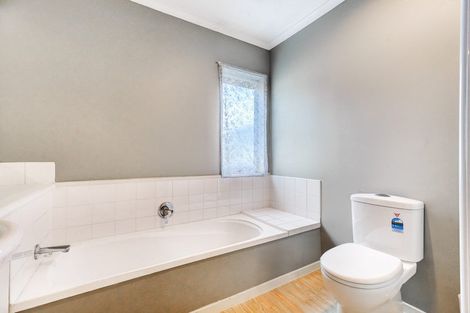 Photo of property in 37 Nearco Street, Randwick Park, Auckland, 2105