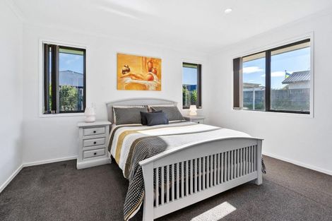 Photo of property in 42 Kowi Lakes Drive, One Tree Point, 0118