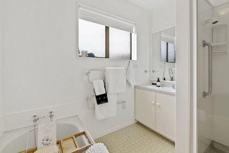 Photo of property in 48 Edward Avenue, Orewa, 0931