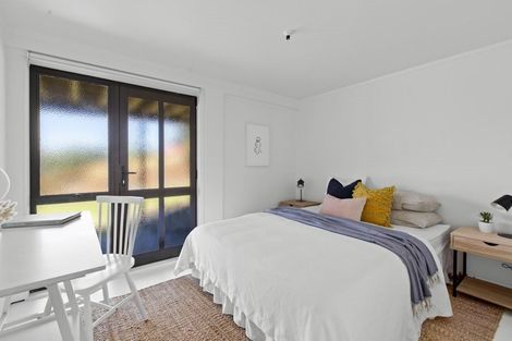 Photo of property in 4 Puriri Avenue, Leigh, 0985