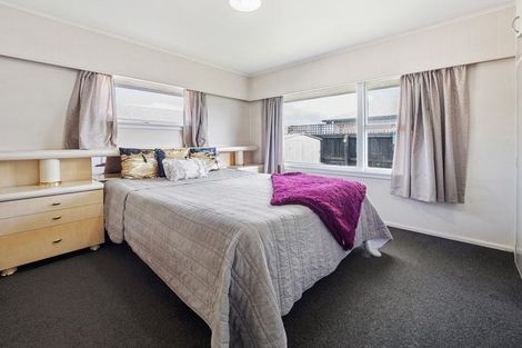 Photo of property in 205 Main North Road, Redwood, Christchurch, 8051