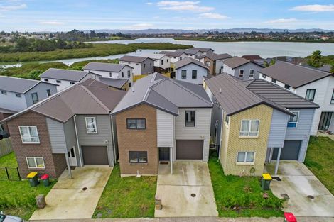 Photo of property in 6 Awhenga Place, Weymouth, Auckland, 2103