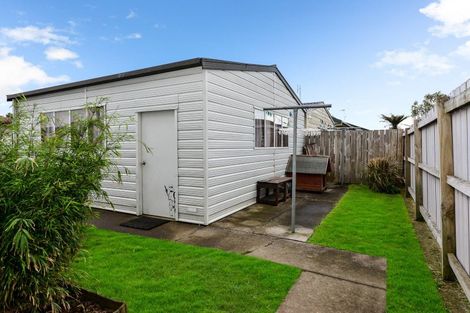 Photo of property in 27g Breckons Avenue, Nawton, Hamilton, 3200