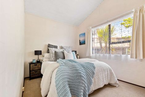 Photo of property in 1/123 Spinella Drive, Bayview, Auckland, 0629