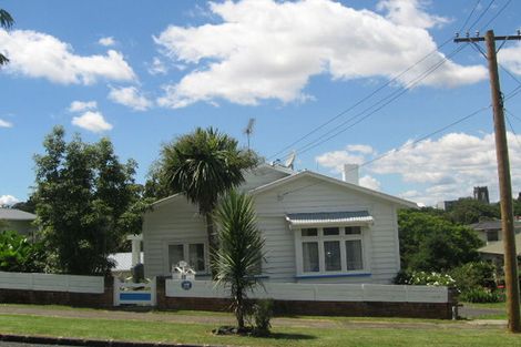 Photo of property in 55 Hill Street, Onehunga, Auckland, 1061