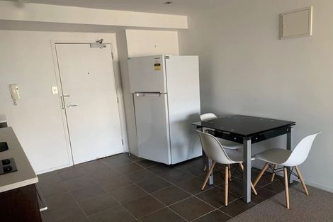 Photo of property in The Statesman Apartments, 1006/1 Parliament Street, Auckland Central, Auckland, 1010