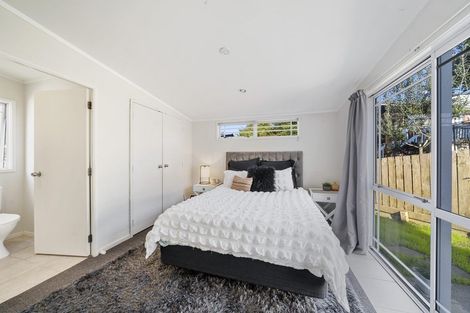 Photo of property in 27a Rotoiti Avenue, Pakuranga Heights, Auckland, 2010