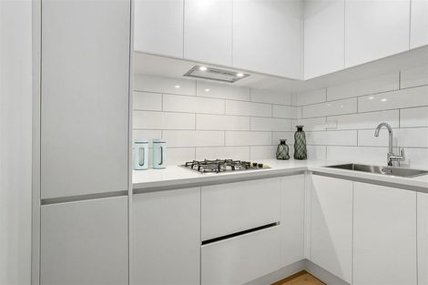 Photo of property in 8 Turutu Place, Long Bay, Auckland, 0630