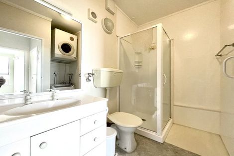 Photo of property in Hobson Court Flats, 46/70 Hobson Street, Thorndon, Wellington, 6011