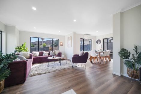 Photo of property in 323 Mahia Road, Weymouth, Auckland, 2103