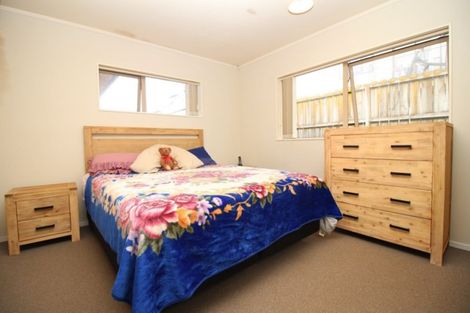Photo of property in 12b Patrice Place, Massey, Auckland, 0614