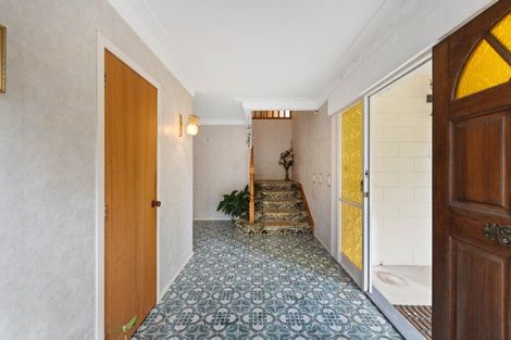 Photo of property in 44 Bradbury Road, Botany Downs, Auckland, 2010