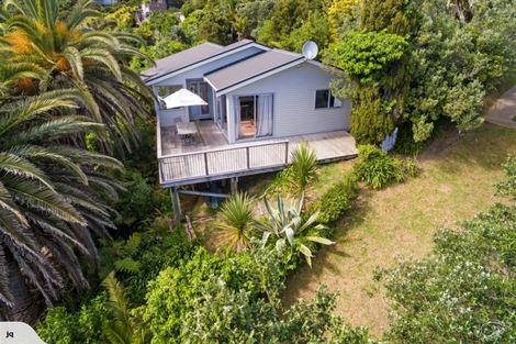 Photo of property in 2 Te Aroha Avenue, Oneroa, Waiheke Island, 1081