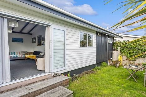 Photo of property in 497b Te Moana Road, Waikanae, 5036