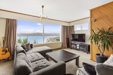 Photo of property in 32 Newport Terrace, Seatoun, Wellington, 6022