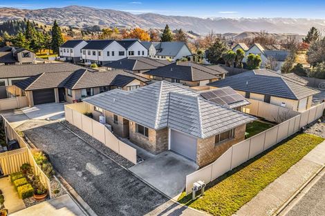 Photo of property in 8a Mead Avenue, Cromwell, 9310