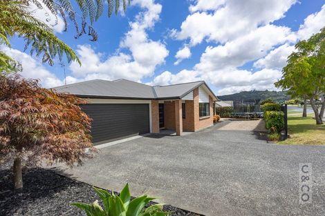 Photo of property in 42 Gilbransen Road, Kumeu, 0810