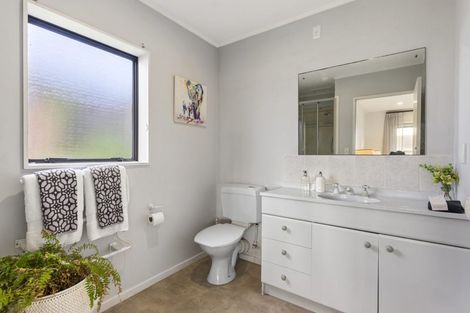 Photo of property in 47 Shuttleworth Place, Manly, Whangaparaoa, 0930