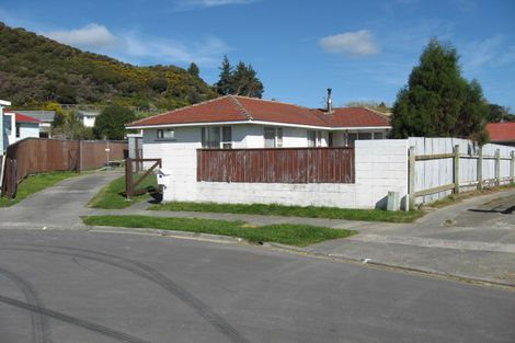 Photo of property in 12 Bunratty Grove, Wainuiomata, Lower Hutt, 5014