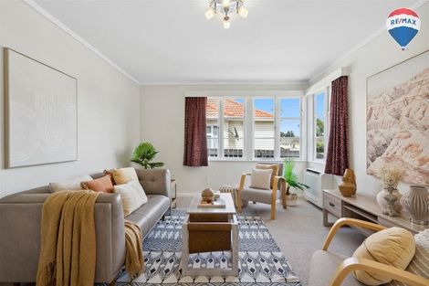 Photo of property in 22 Shearer Crescent, Naenae, Lower Hutt, 5011