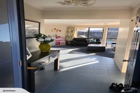 Photo of property in 33 Greig Place, Pukekohe, 2120