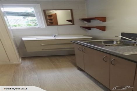 Photo of property in 49 Chatsworth Crescent, Pakuranga Heights, Auckland, 2010