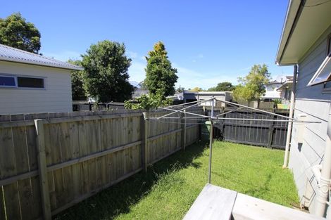 Photo of property in 15 Lisa Rise, Half Moon Bay, Auckland, 2012