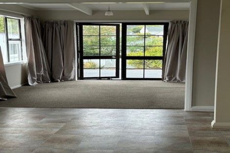 Photo of property in 18 Moana Road, Paraparaumu, 5032