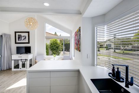 Photo of property in 6 Sloane Place, Taradale, Napier, 4112