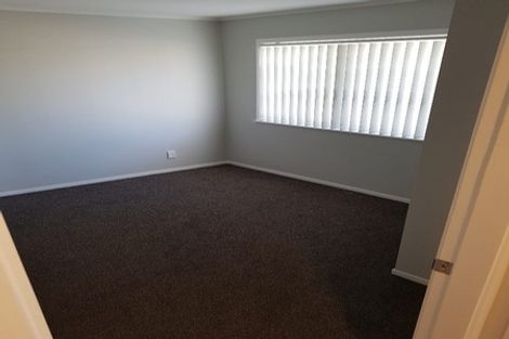 Photo of property in 25 Holland Street, Pukekohe, 2120