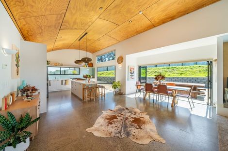 Photo of property in 3 Coroglen Rise, Pukerua Bay, 5026