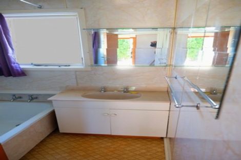 Photo of property in 28 Bournemouth Crescent, Aranui, Christchurch, 8061