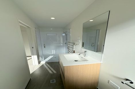 Photo of property in 27b Te Atatu Road, Te Atatu South, Auckland, 0610