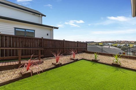 Photo of property in 16 Kiwa Crescent, Gulf Harbour, Whangaparaoa, 0930