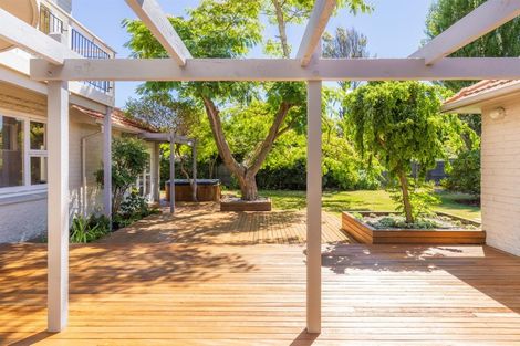 Photo of property in 30 Bevington Street, Avonhead, Christchurch, 8042