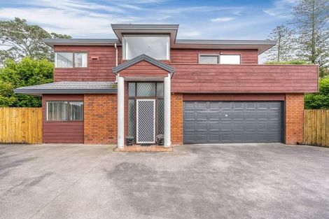 Photo of property in 2/14 Raleigh Road, Northcote, Auckland, 0627